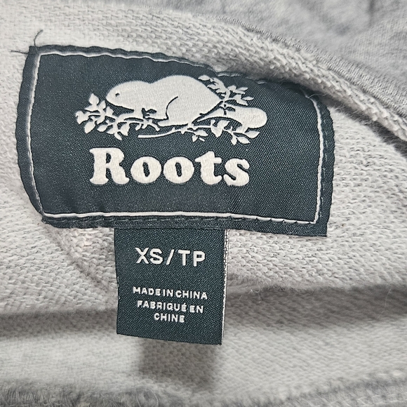 Roots Cropped Grey Sweater - Picture 7 of 9
